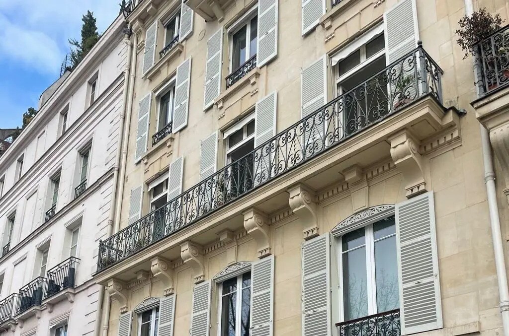 16 Quai D'Orleans, Paris à louer Photo du bâtiment- Image 1 de 9