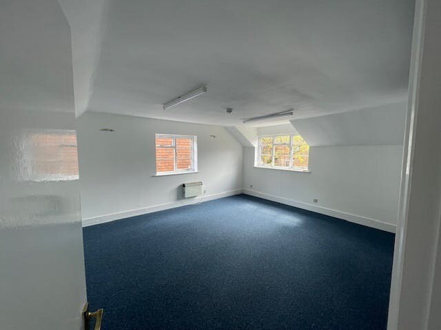 1 The Courtyard, Denmark Street, Wokingham à louer - Photo du bâtiment - Image 3 de 7