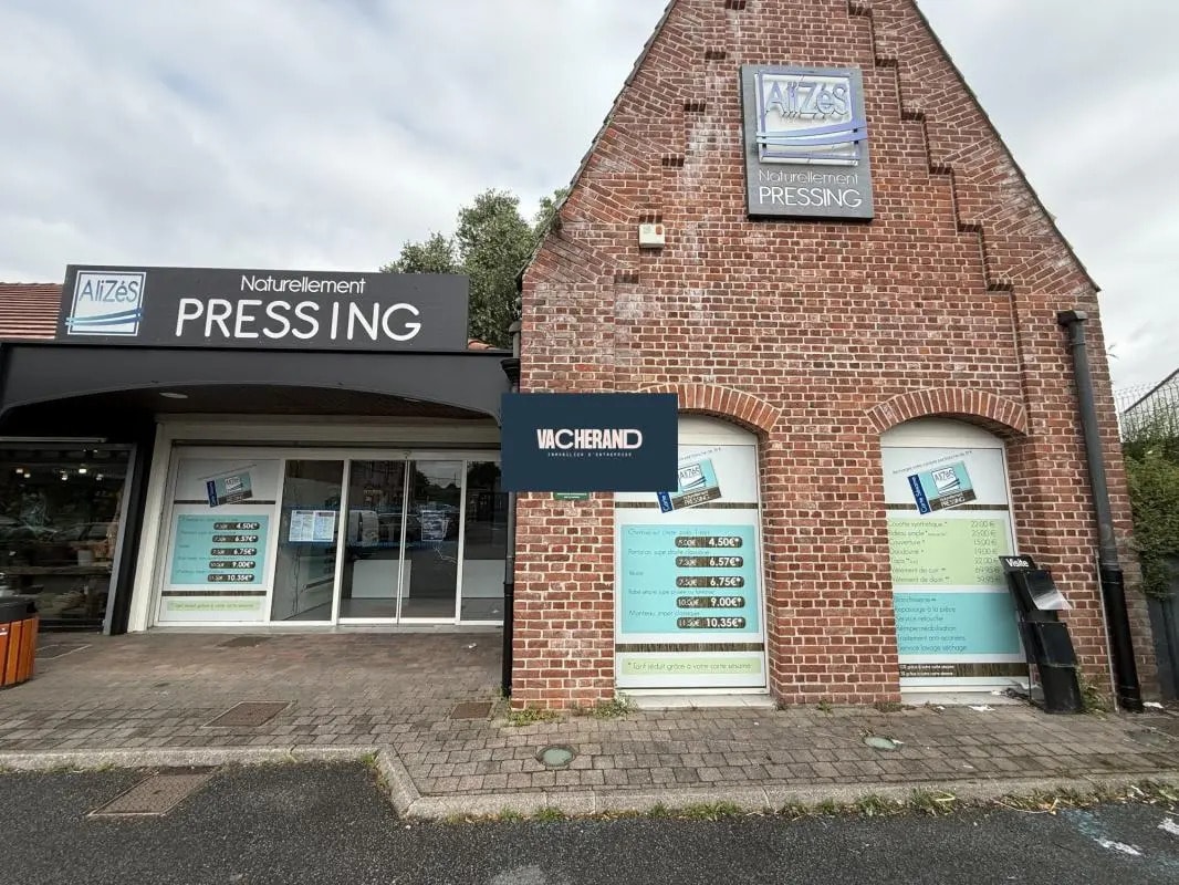 Retail in Wasquehal for lease Building Photo- Image 1 of 3
