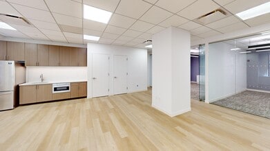 42 broadway, New York, NY for lease Interior Photo- Image 2 of 6