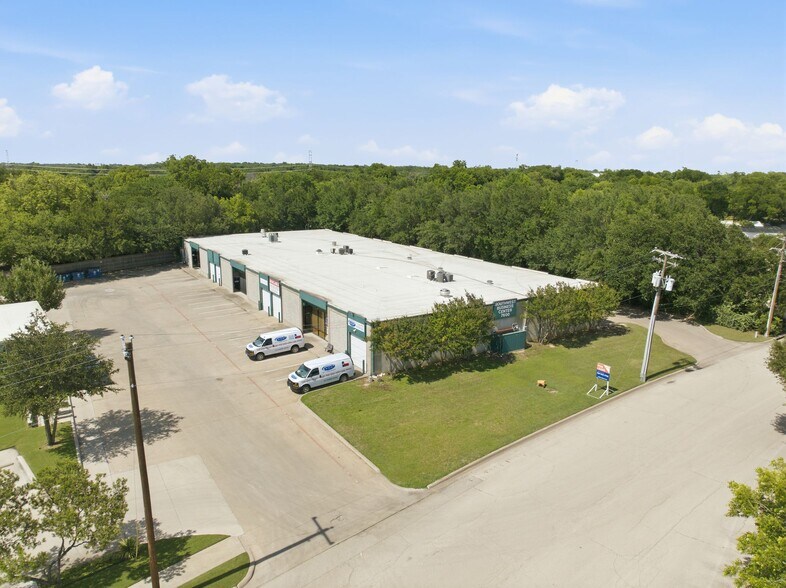 7600 Benbrook Pky, Benbrook, TX à louer - Photo du bâtiment - Image 1 de 3