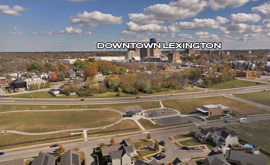 325 Oliver Lewis Way, Lexington, KY à louer - Photo du bâtiment - Image 3 de 7