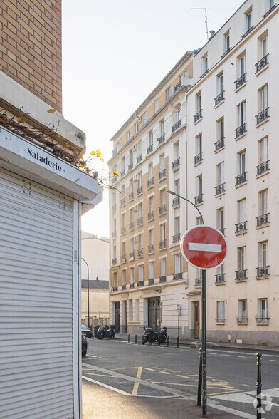 15 Rue Curton, Clichy à vendre - Photo du bâtiment - Image 2 de 4