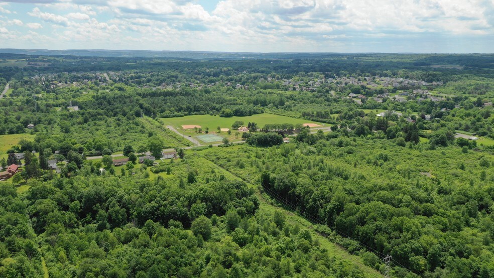 0 Split Rock Rd, Camillus, NY à vendre - Aérien - Image 2 de 4