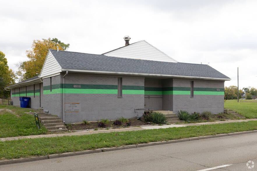 120-122 S James H Mcgee Blvd, Dayton, OH for sale - Building Photo - Image 2 of 15