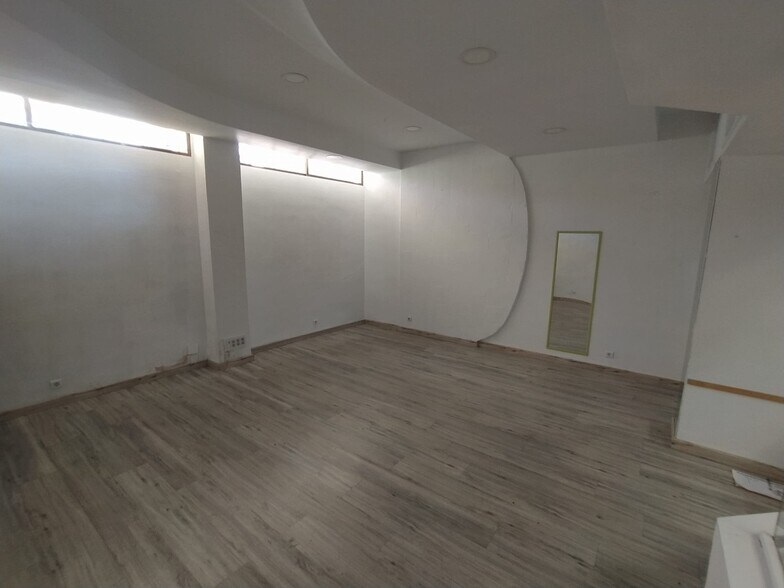 Commerce de détail dans Cáceres, Cáceres à louer - Photo du bâtiment - Image 1 de 3