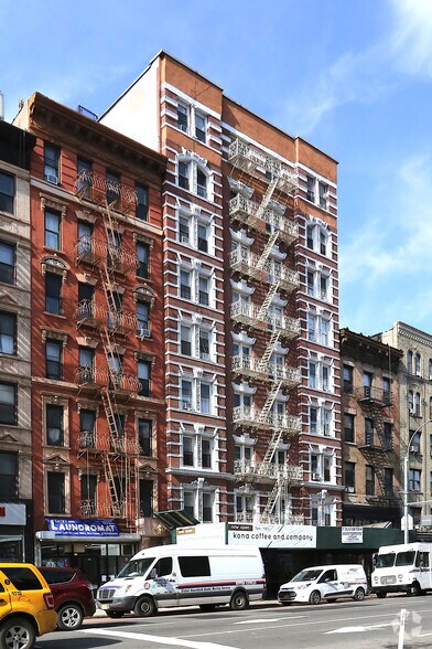 57-59 Second Ave, New York, NY à louer - Photo principale - Image 1 de 24