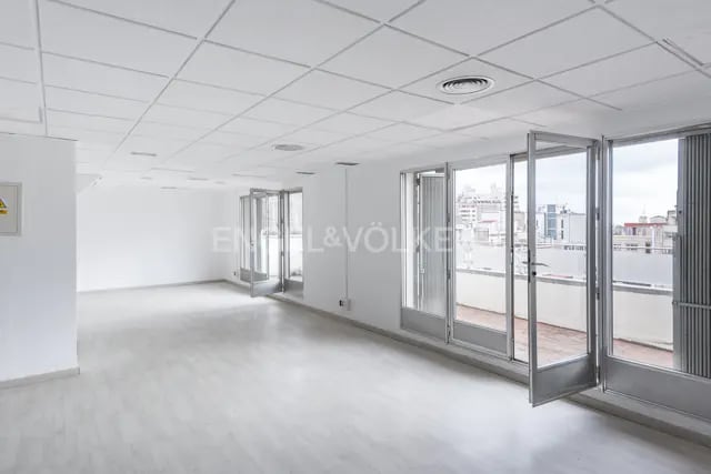 Office in Barcelona, Barcelona for lease Interior Photo- Image 1 of 7