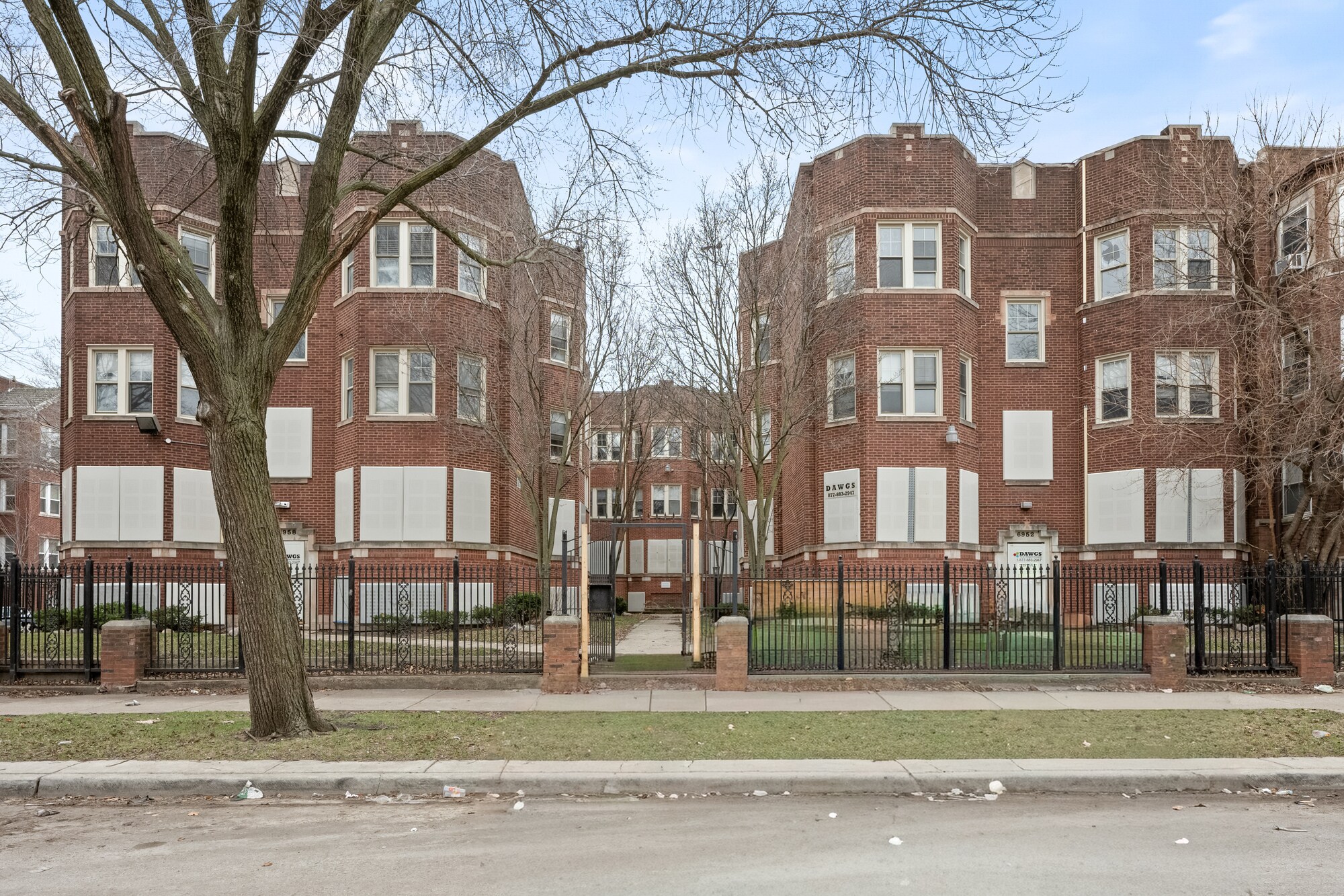 6952-6958 S Paxton Ave, Chicago, IL à vendre Photo du bâtiment- Image 1 de 9