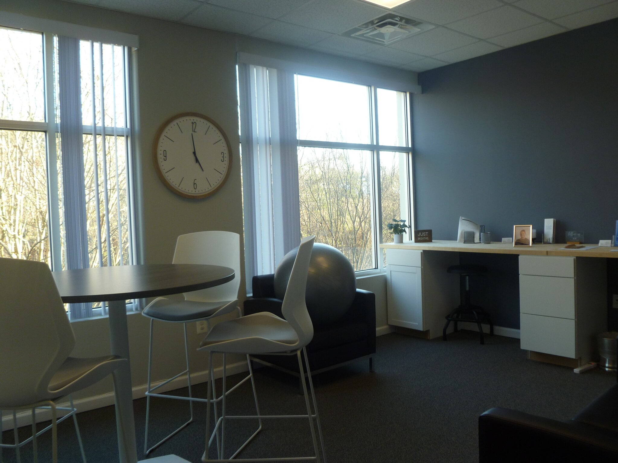 9110 Railroad Dr, Manassas Park, VA for lease Interior Photo- Image 1 of 4