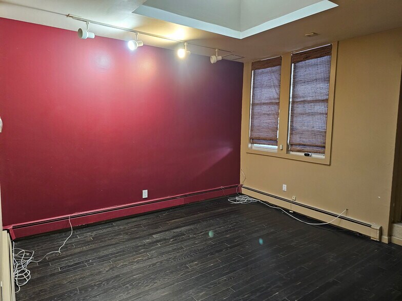 626 Willis Ave, Williston Park, NY à vendre - Photo intérieure - Image 2 de 14