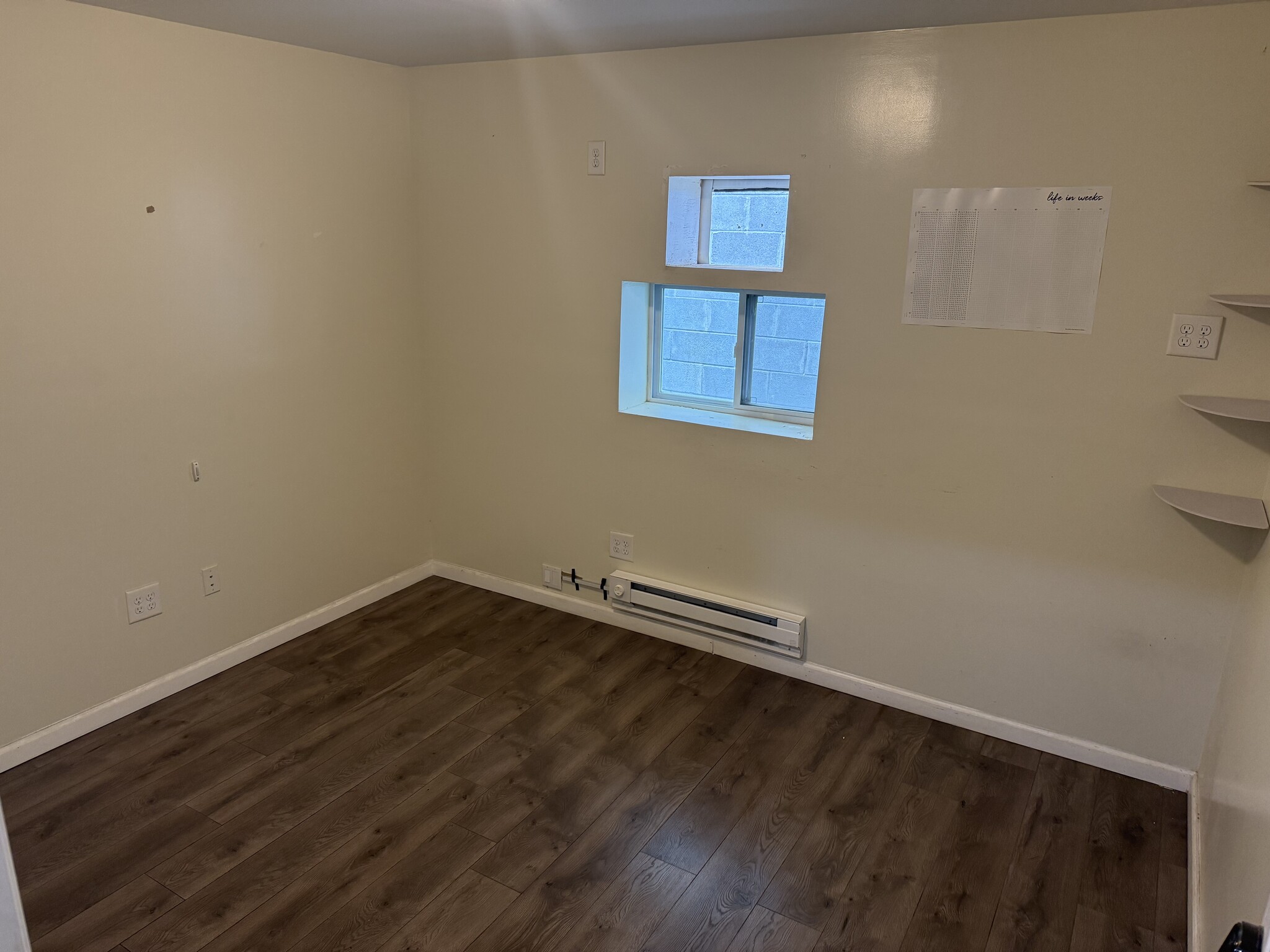 11 Wheelock Ave, Inwood, NY à louer Photo intérieure- Image 1 de 9