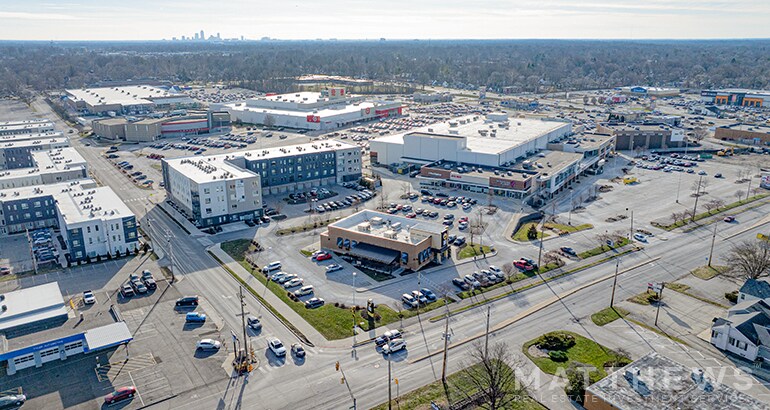 2747 E 62nd St, Indianapolis, IN à vendre - Photo du bâtiment - Image 3 de 4