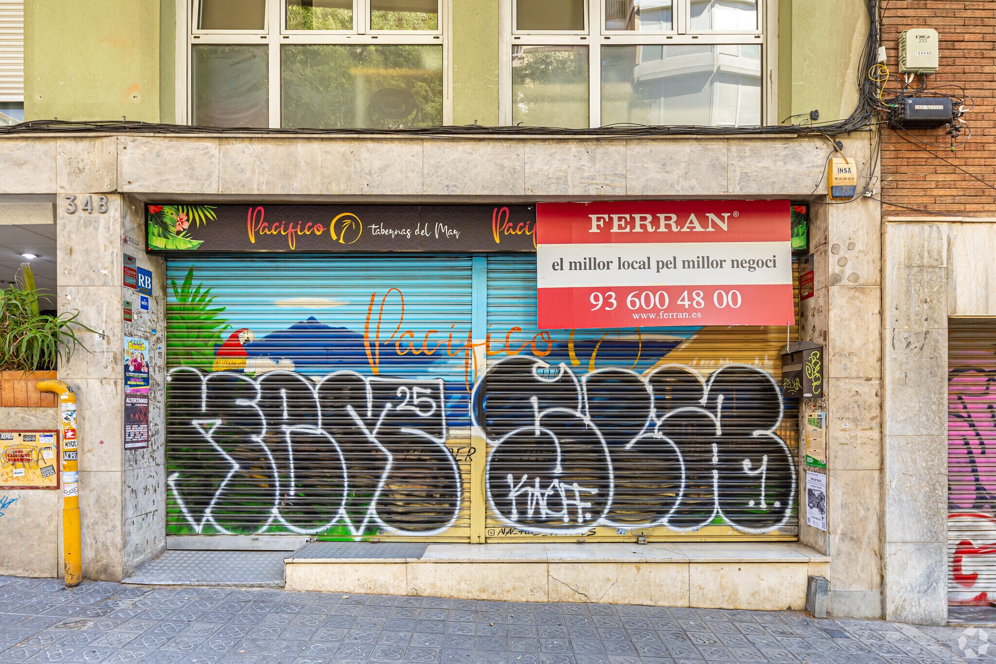 Commerce de détail dans Barcelone, Barcelona à louer Photo du bâtiment- Image 1 de 2
