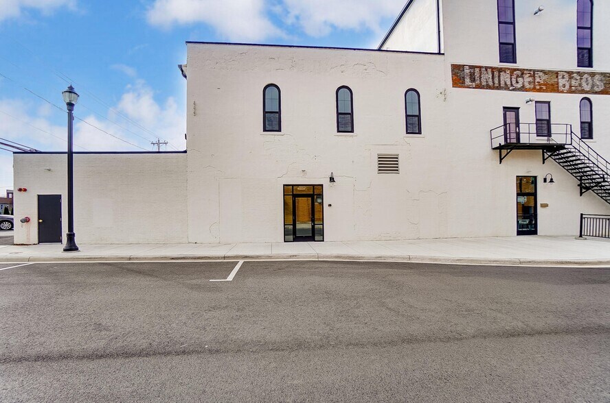 202 S Main St, Celina, OH à vendre - Photo du bâtiment - Image 2 de 15