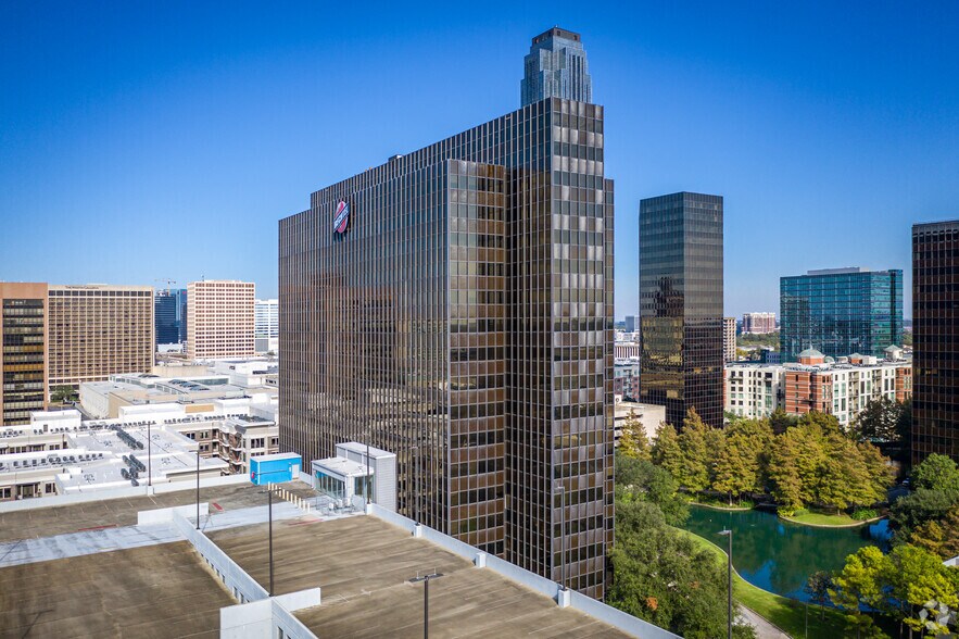 3000 Post Oak Blvd, Houston, TX à louer - Photo du bâtiment - Image 3 de 5