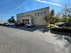 7796 Wolf Trail Cv, Germantown, TN for lease Building Photo- Image 1 of 2
