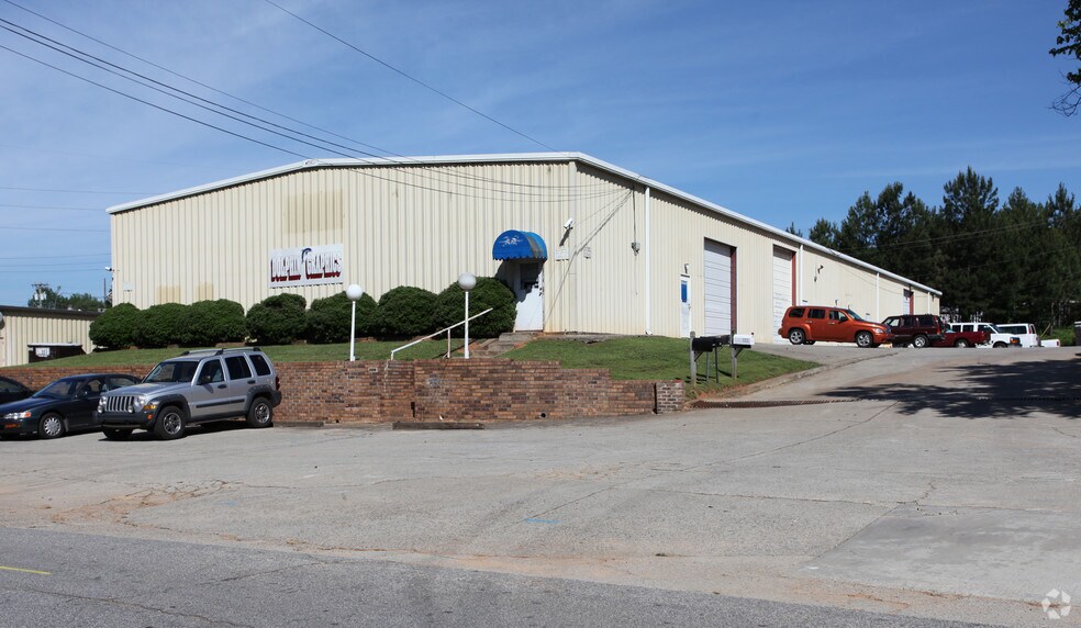 Walking Lane portefeuille de 2 propriétés à vendre sur LoopNet.ca - Photo du bâtiment - Image 2 de 2