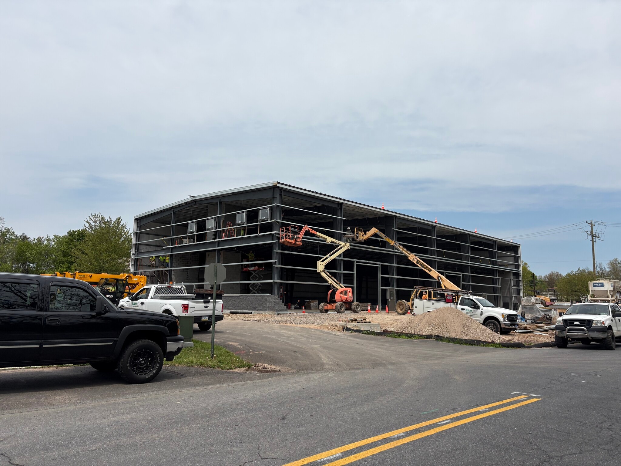 17 Industrial dr, New Britain, PA for lease Primary Photo- Image 1 of 5