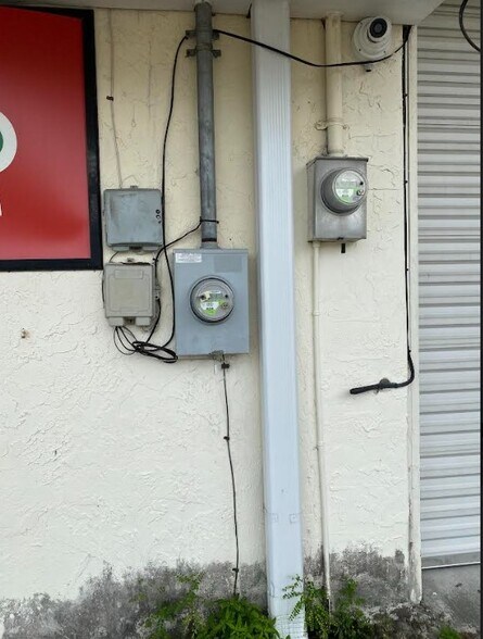 184 N Center St, Pierson, FL à vendre - Photo du bâtiment - Image 2 de 17