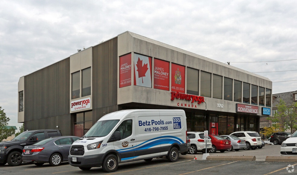 1092 Islington Ave, Toronto, ON à louer - Photo du bâtiment - Image 2 de 3