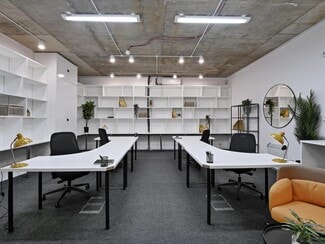 Plus de détails pour Fountayne Rd, Londres - Bureau à louer