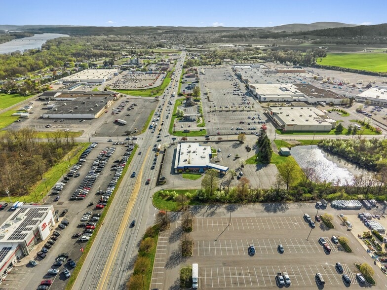 1245 N Susquehanna Trl, Hummels Wharf, PA for sale - Building Photo - Image 2 of 11