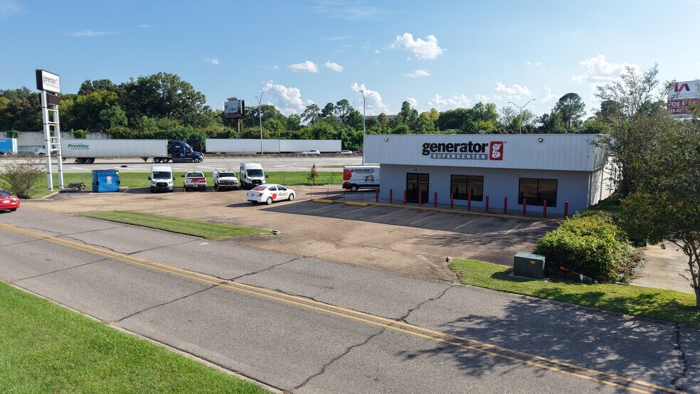 8976 Interline Ave, Baton Rouge, LA à louer - Photo du bâtiment - Image 3 de 7