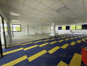 Flex in Élancourt for lease Interior Photo- Image 2 of 6