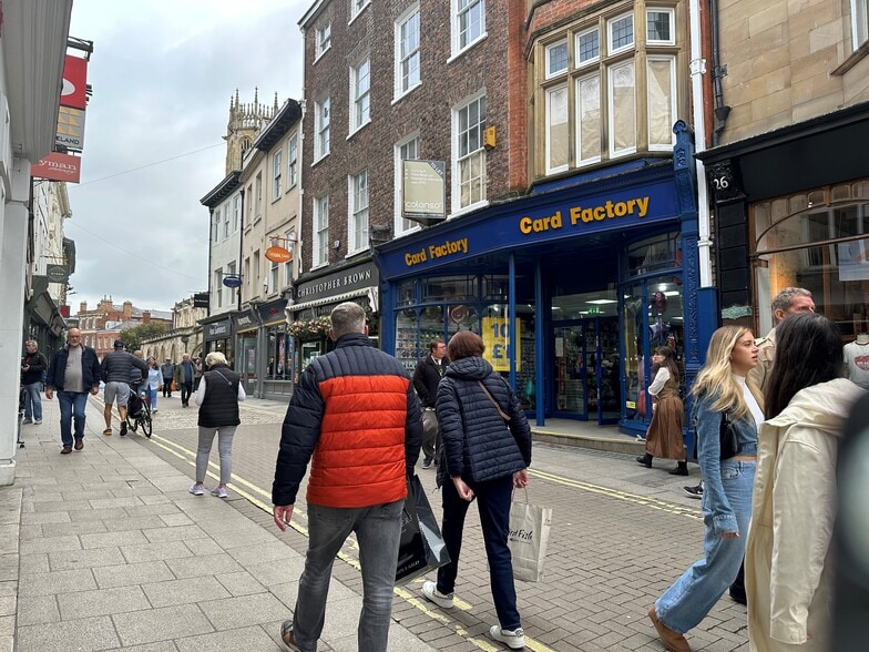 24-25 High Ousegate, York à louer - Photo du bâtiment - Image 1 de 4