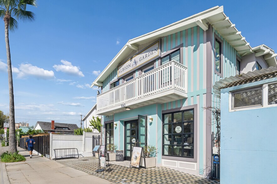 1043 Abbot Kinney Blvd, Venice, CA à vendre - Photo du bâtiment - Image 1 de 5