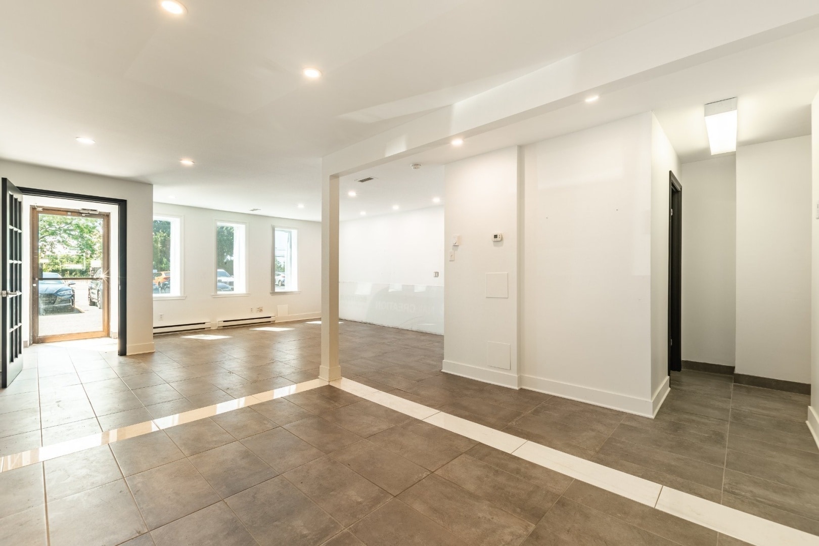 1999 Rue Nobel, Sainte-julie, QC for lease Interior Photo- Image 1 of 4