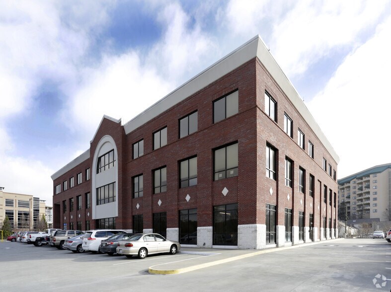 355 Tower Rd, Marietta, GA à louer - Photo du bâtiment - Image 2 de 5
