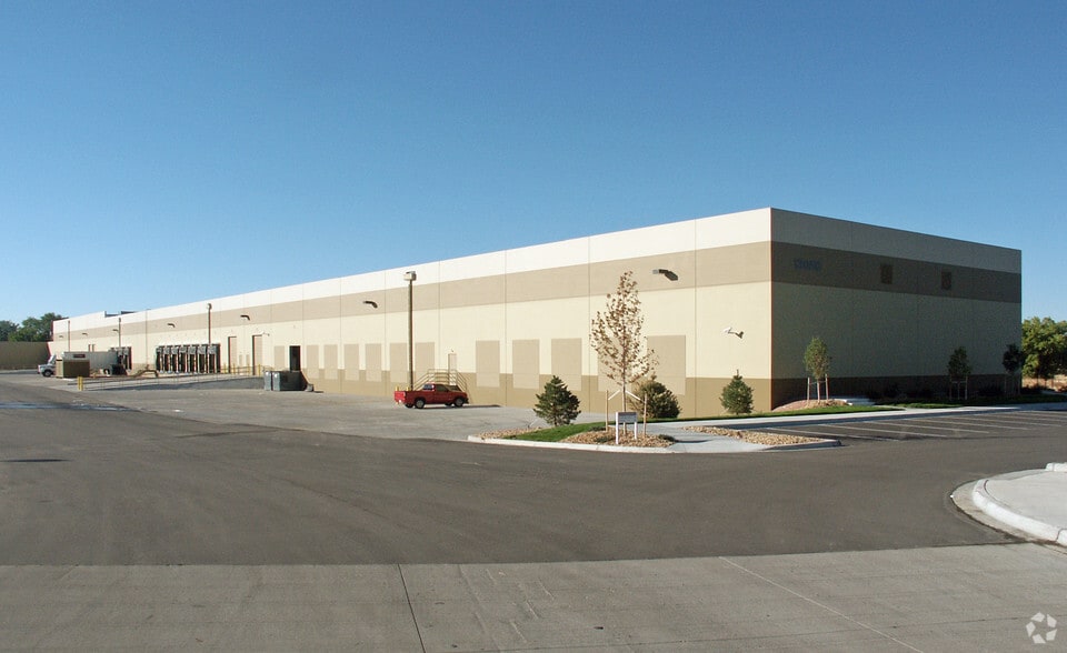 13250 E Smith Rd, Aurora, CO for lease - Building Photo - Image 3 of 16