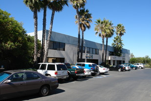 5741 Palmer Way, Carlsbad CA - Services immobiliers commerciaux