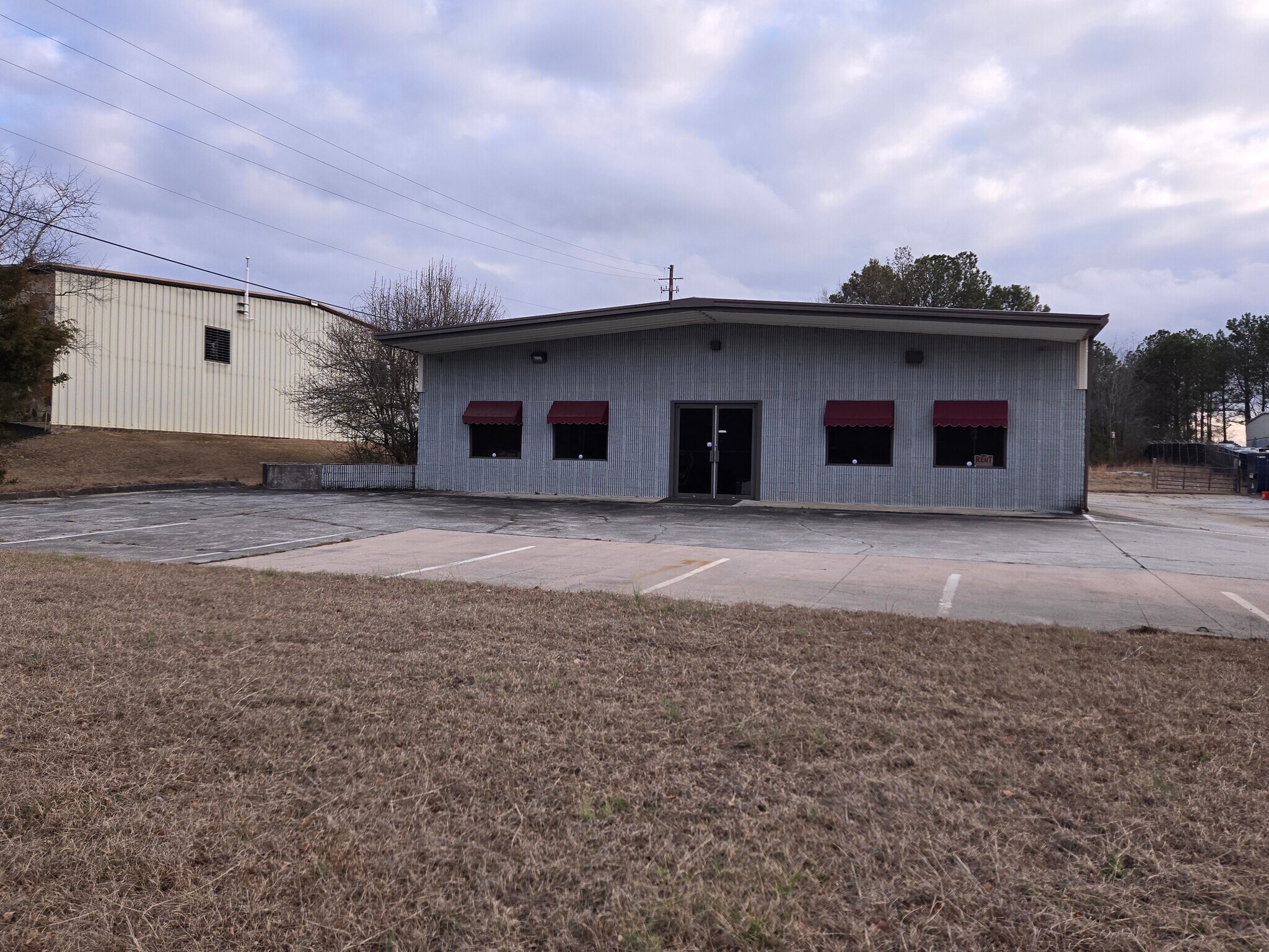 1112 Brett Dr SW, Conyers, GA à vendre Photo du bâtiment- Image 1 de 1