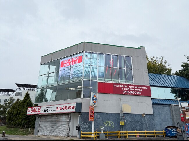Plus de détails pour 110-29 Horace Harding Expy, Corona, NY - Bureau à vendre