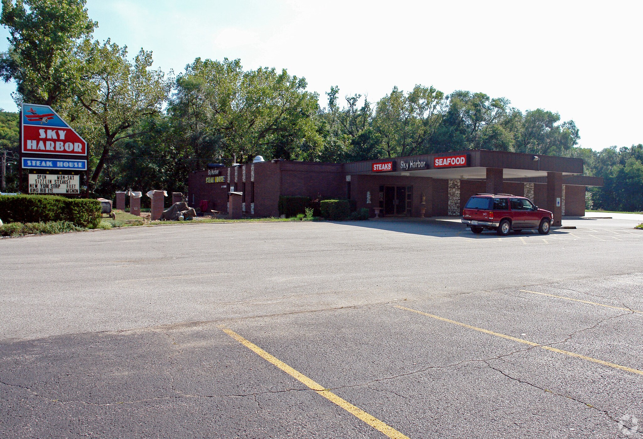 1321 N Park Rd, Peoria, IL for sale Primary Photo- Image 1 of 1
