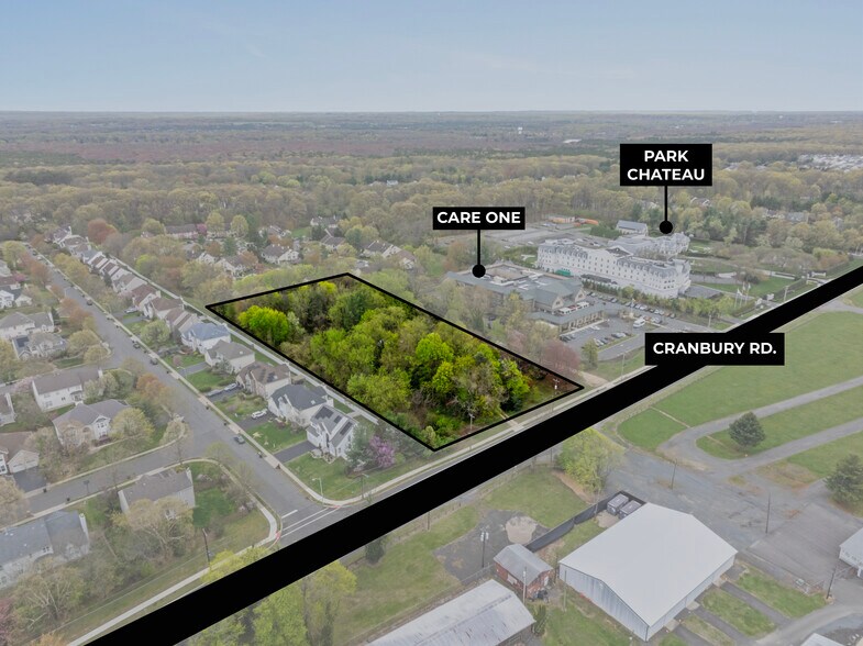 660 Cranbury Rd, East Brunswick, NJ à vendre - Photo du bâtiment - Image 2 de 4