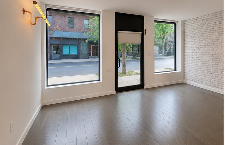 343 Grand St, Brooklyn, NY à louer - Photo du bâtiment - Image 2 de 4