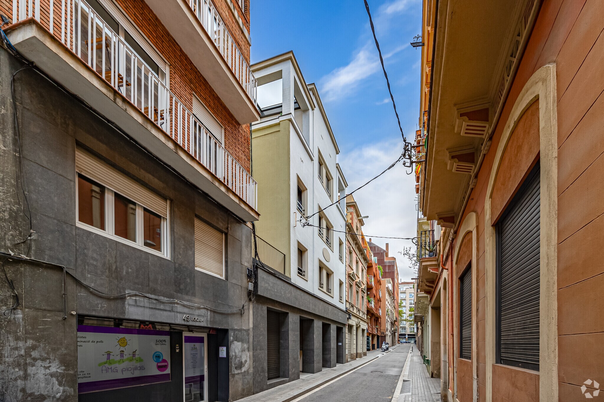 Retail in Barcelona, Barcelona for lease Primary Photo- Image 1 of 3