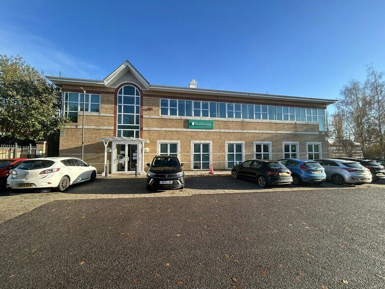 Pincents Ln, Reading à louer - Photo du bâtiment - Image 1 de 12