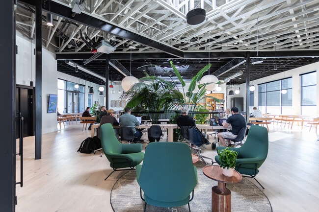 Plus de détails pour 2250 N University Pky, Provo, UT - Coworking à louer