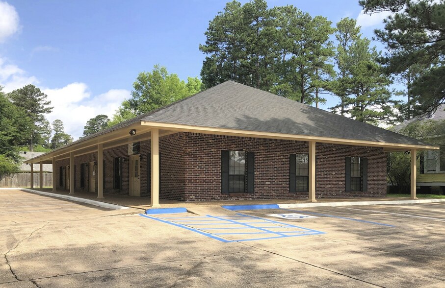 9140 Newcastle Dr, Shreveport, LA à louer - Photo du bâtiment - Image 2 de 3