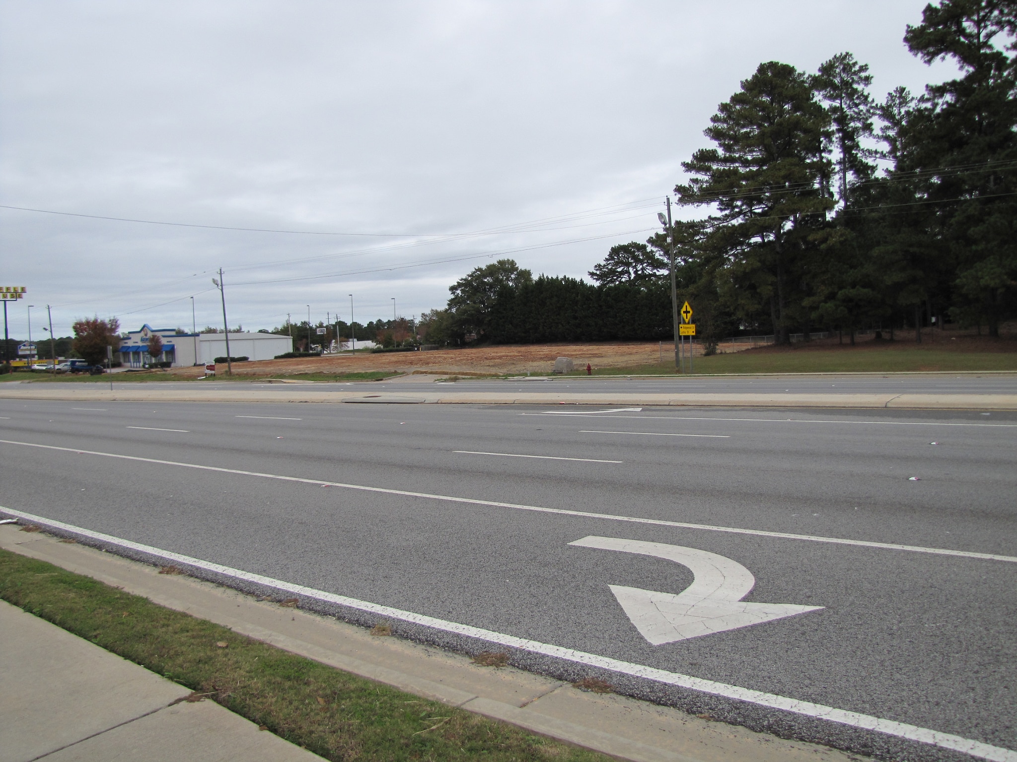 1690 North Expressway, Griffin, GA à louer Photo principale- Image 1 de 20