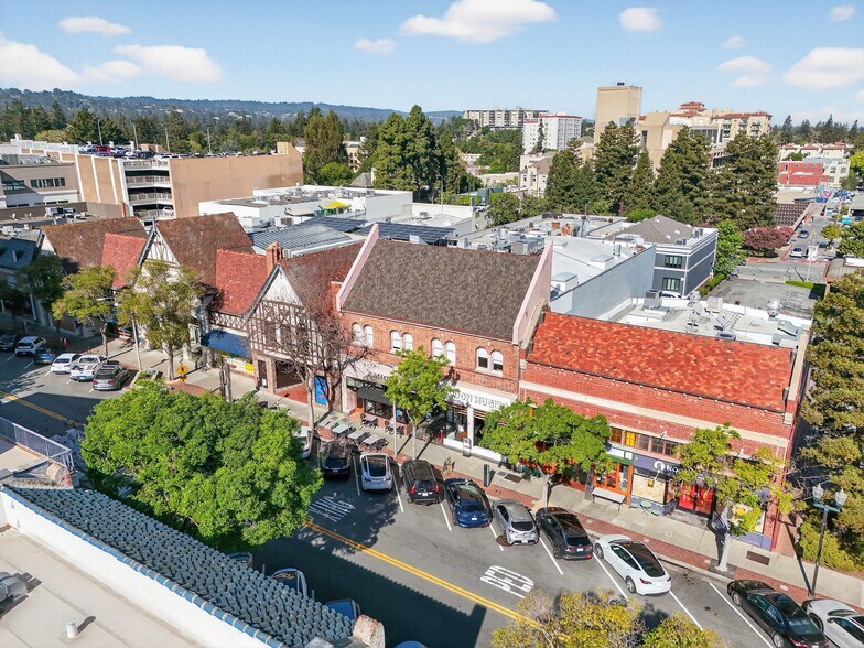 71 E 3rd Ave, San Mateo, CA à vendre - Photo du bâtiment - Image 3 de 19