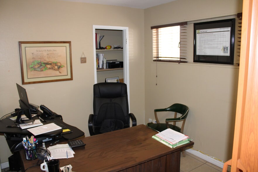 3701 Vegas Dr, Las Vegas, NV for sale - Building Photo - Image 2 of 7