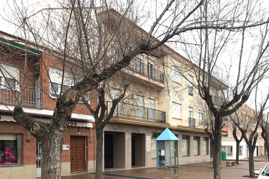 Avenida Reyes Católicos, 13, Sonseca, Toledo à vendre - Photo du bâtiment - Image 2 de 2