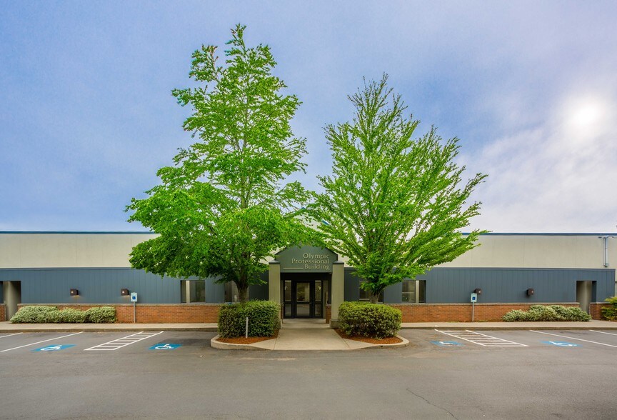 2600-2602 Cherry Ave, Bremerton, WA à louer - Photo du bâtiment - Image 3 de 12