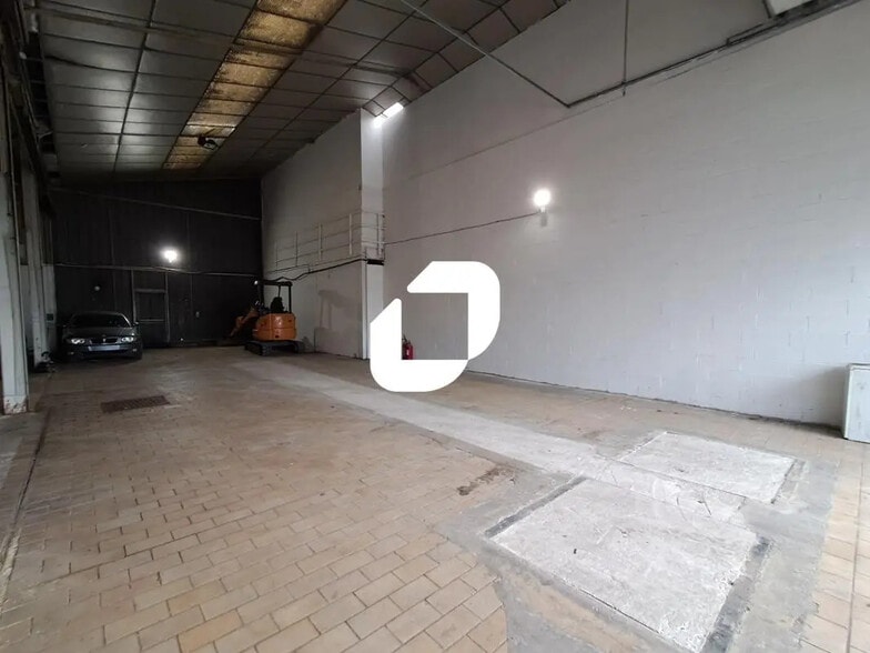 Flex in Seclin for lease - Building Photo - Image 3 of 12